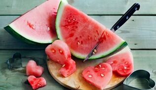 Rules for adhering to the watermelon diet for weight loss