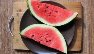 the pros and cons of the watermelon diet for weight loss