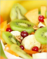 Fruit and berry salad in a diet for the lazy